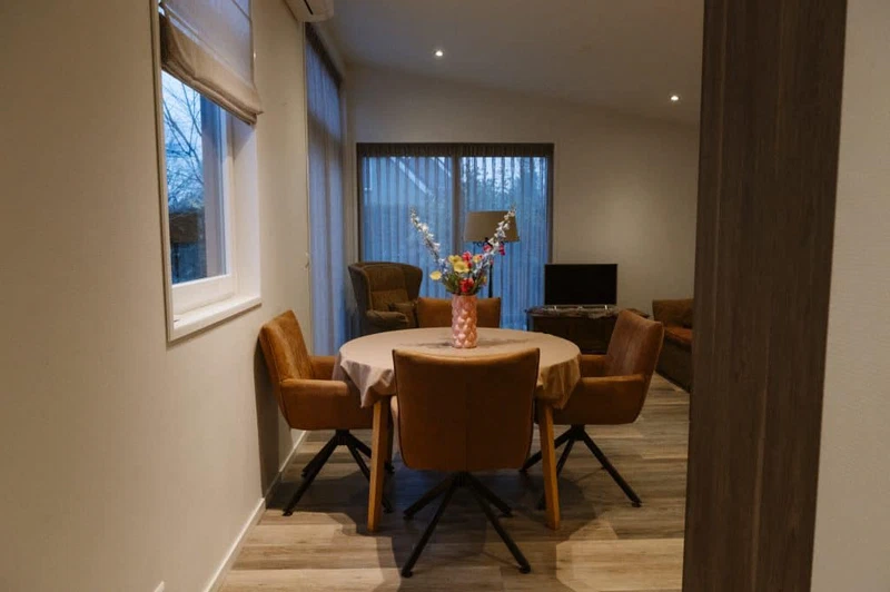 Foto 6 van L-vormige mantelzorgwoning van 54 m²